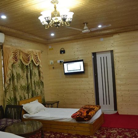Hotel Grg Residency Σριναγκάρ Εξωτερικό φωτογραφία