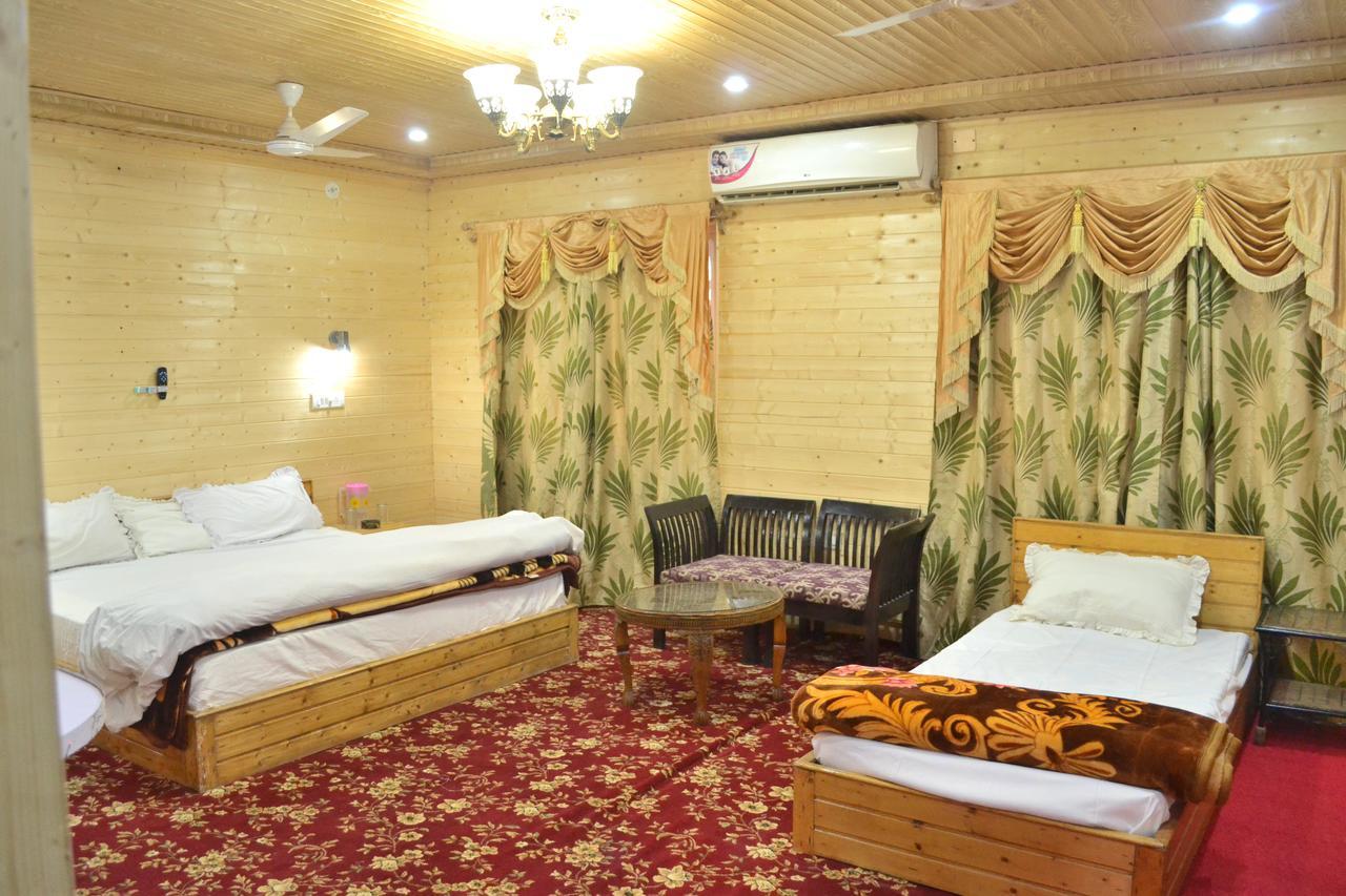 Hotel Grg Residency Σριναγκάρ Εξωτερικό φωτογραφία