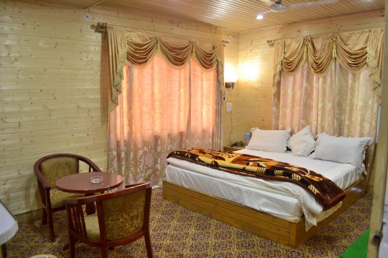 Hotel Grg Residency Σριναγκάρ Εξωτερικό φωτογραφία