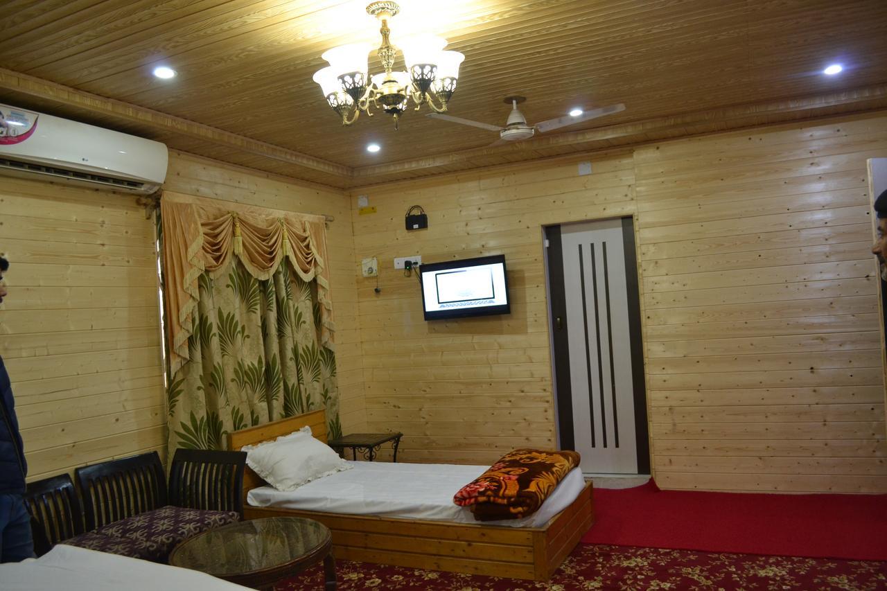 Hotel Grg Residency Σριναγκάρ Εξωτερικό φωτογραφία